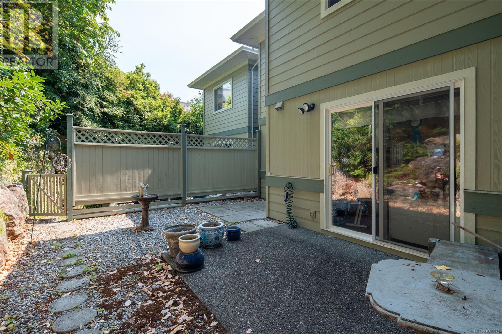 Photo 31 of 22 126 Hallowell Rd, View Royal BC