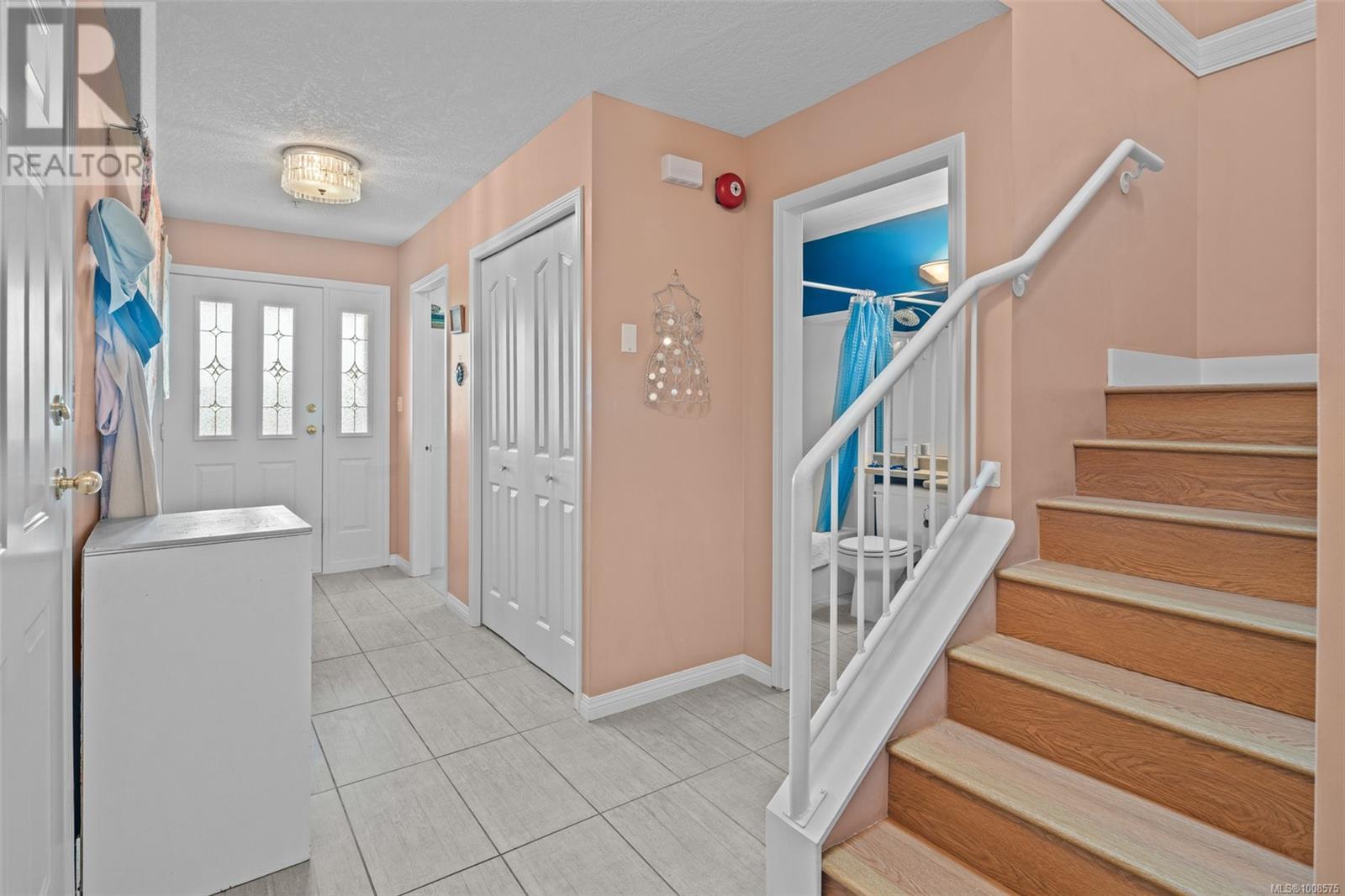 Photo 6 of 22 126 Hallowell Rd, View Royal BC