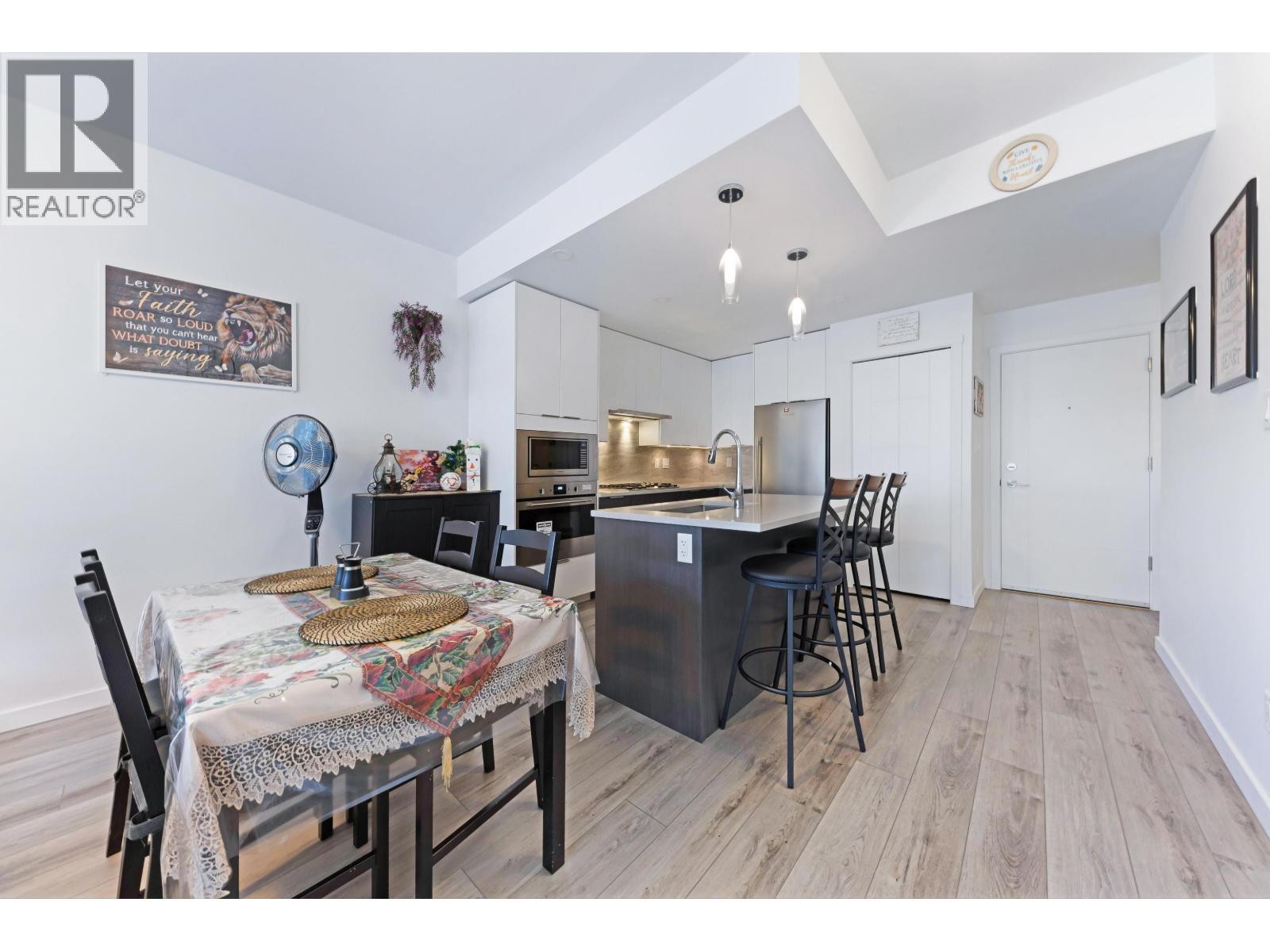 Photo 4 of 505 11639 227 Street, Maple Ridge BC