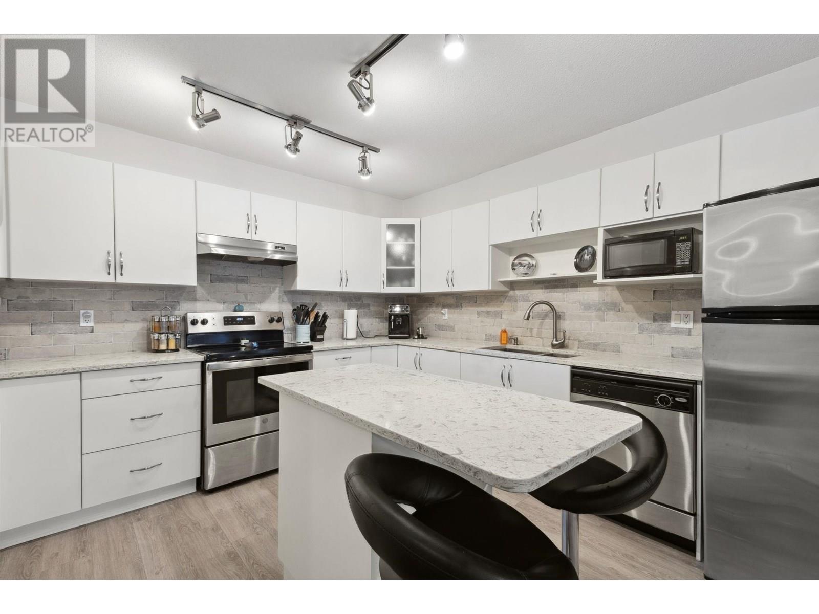 Photo 25 of 310 160 Shoreline Circle, Port Moody BC