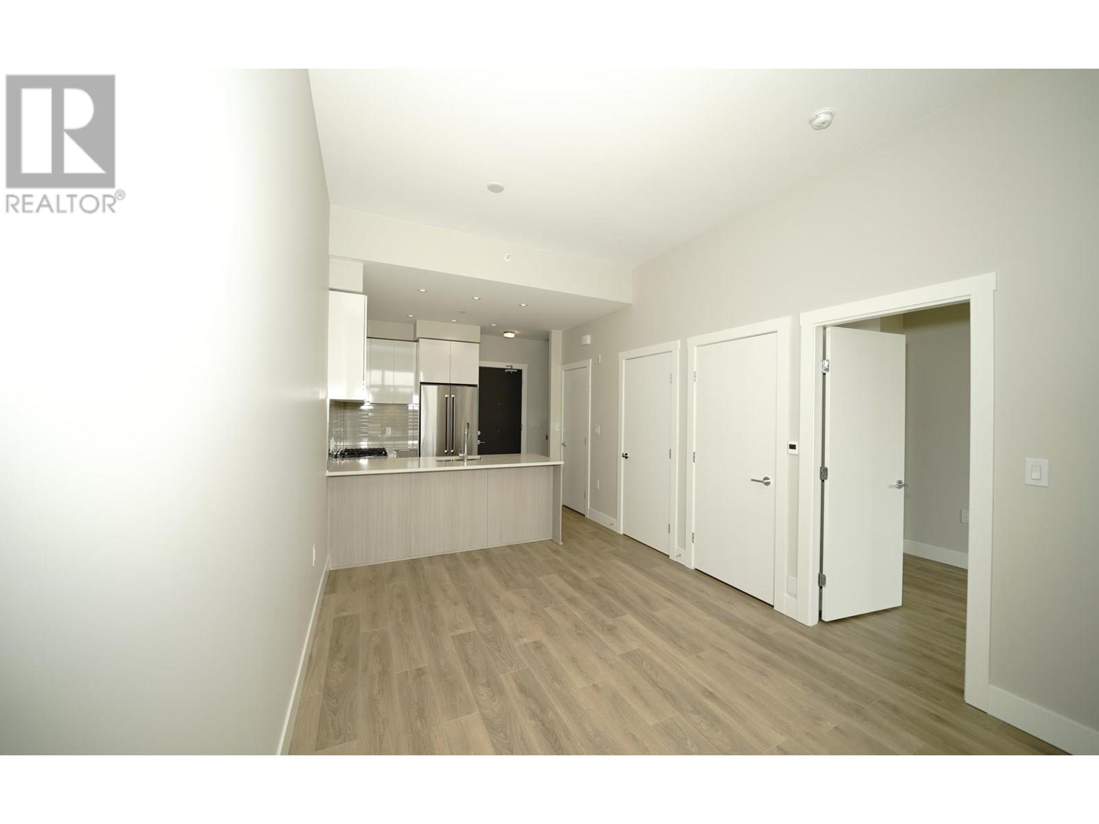 Photo 2 of 109 3588 Sawmill Crescent, Vancouver BC