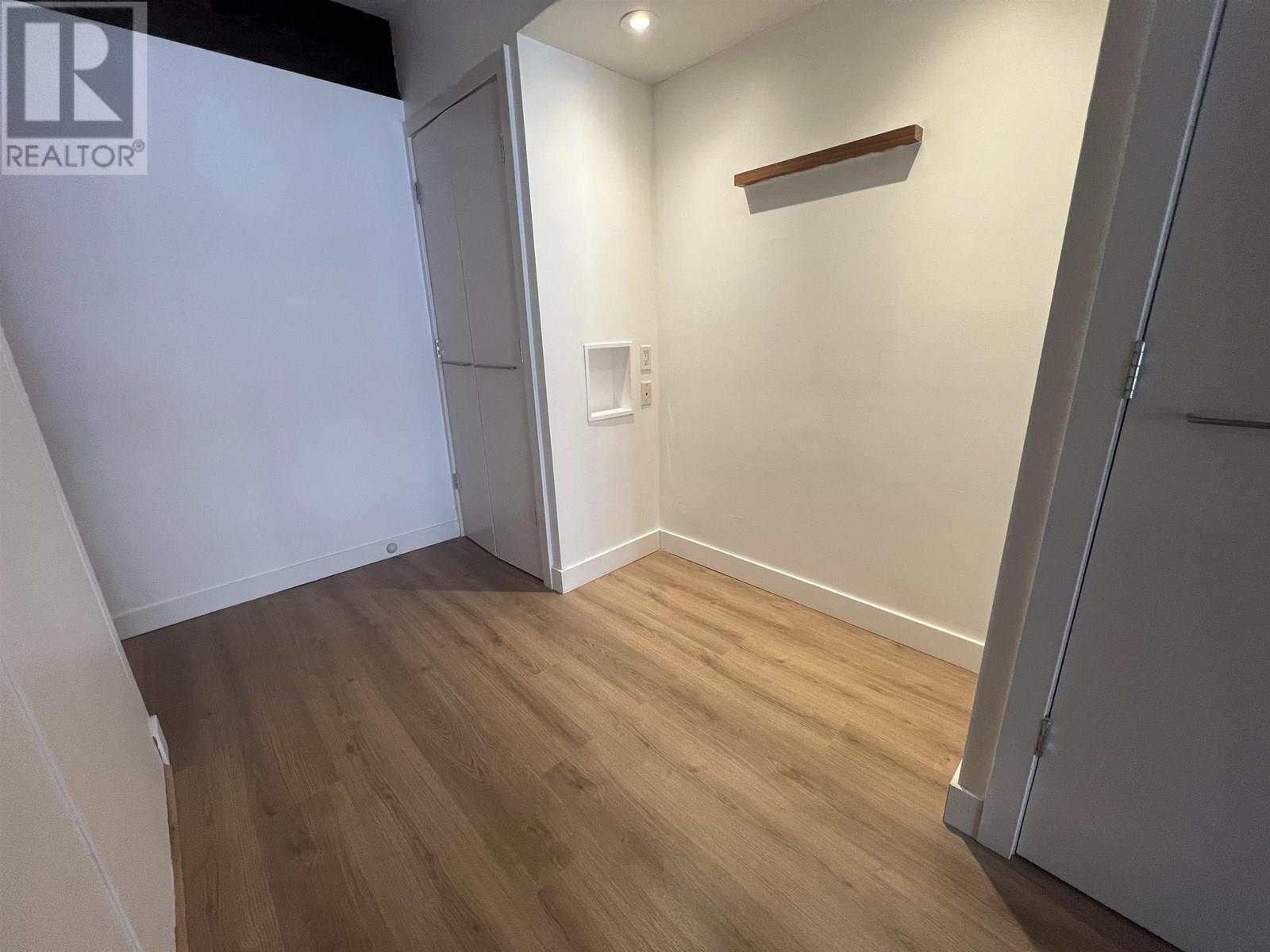 Photo 12 of 3 Xx 1072 Hamilton Street, Vancouver BC