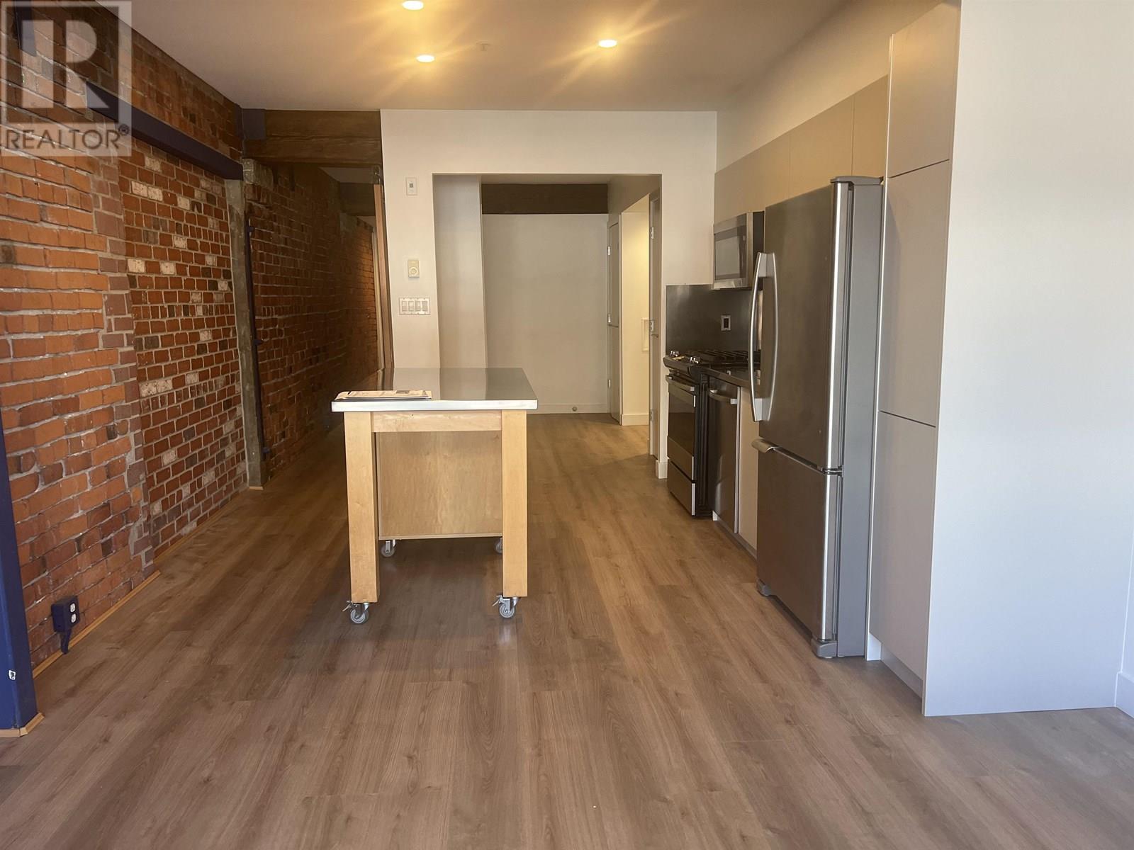 Photo 8 of 3 Xx 1072 Hamilton Street, Vancouver BC