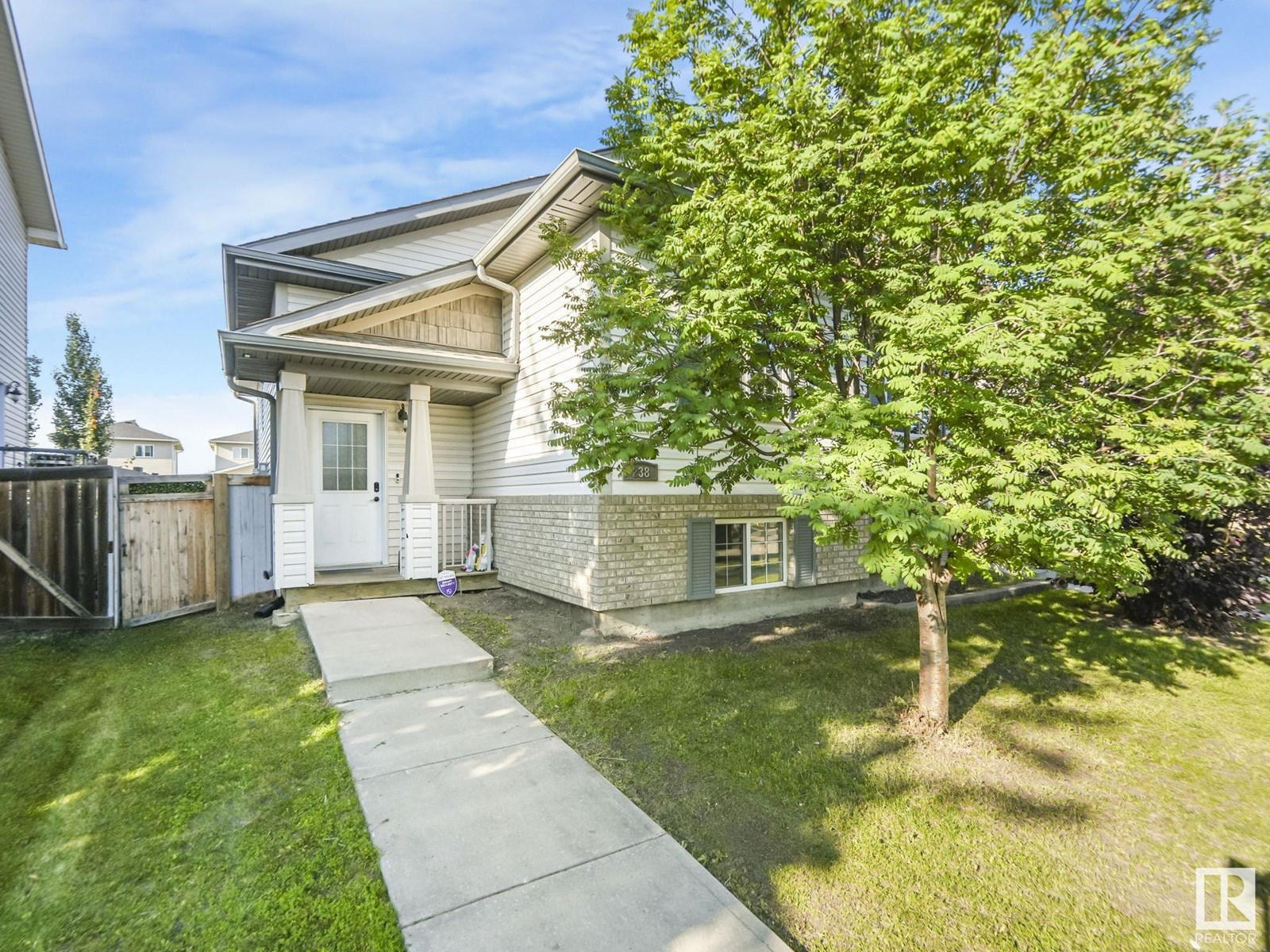 Photo 9 of 238 Avena Ci, Leduc AB