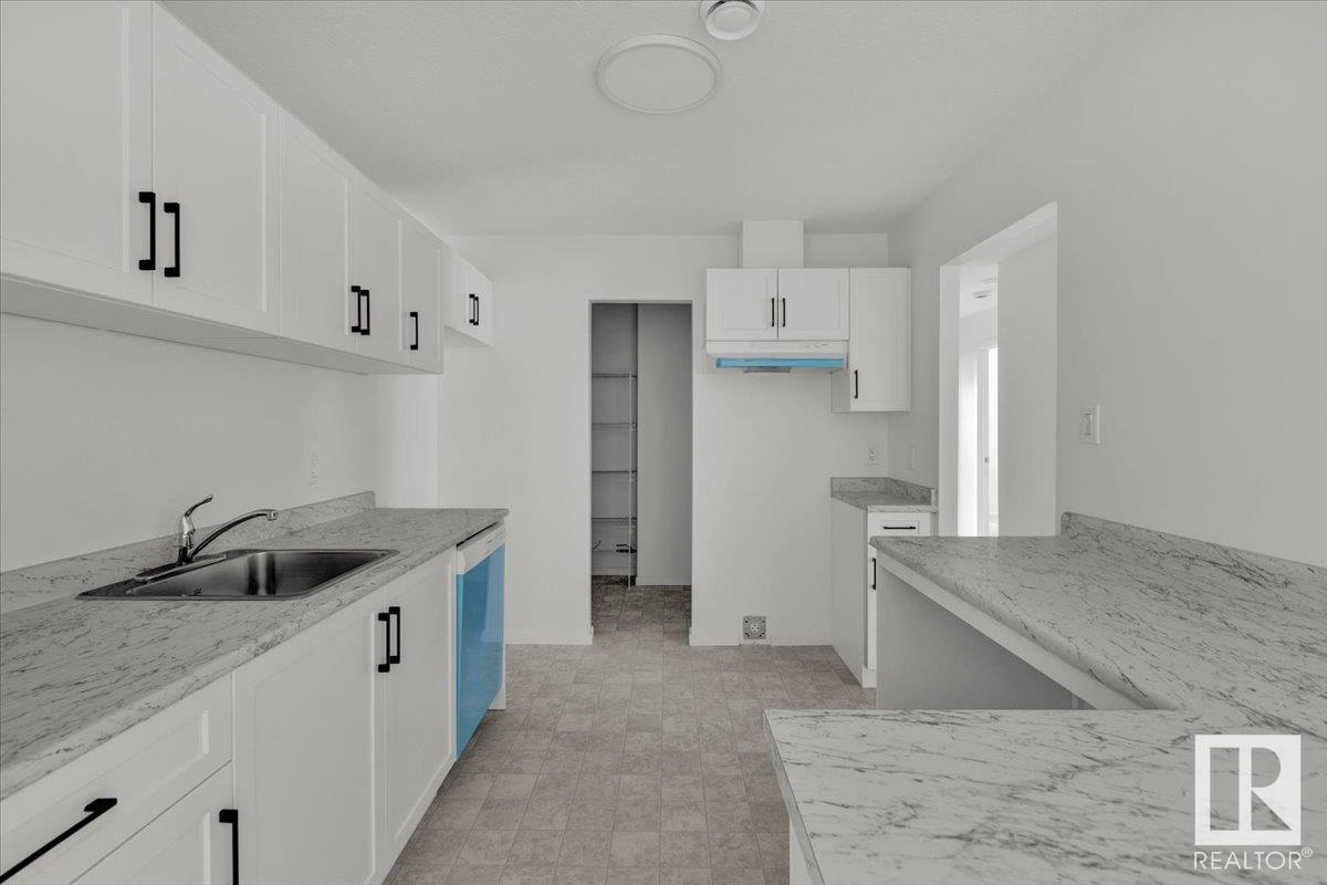 Photo 16 of 23 3111 142 Av Nw, Edmonton AB