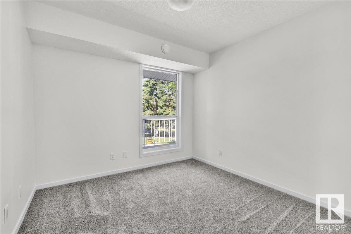 Photo 37 of 23 3111 142 Av Nw, Edmonton AB