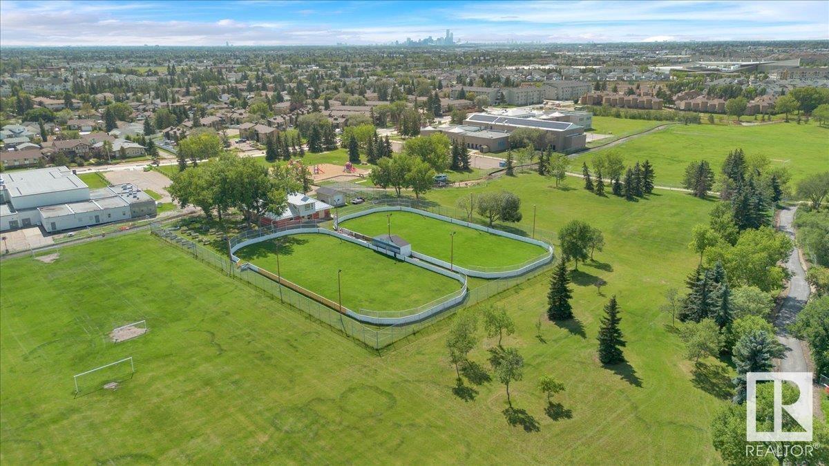 Photo 35 of 23 3111 142 Av Nw, Edmonton AB