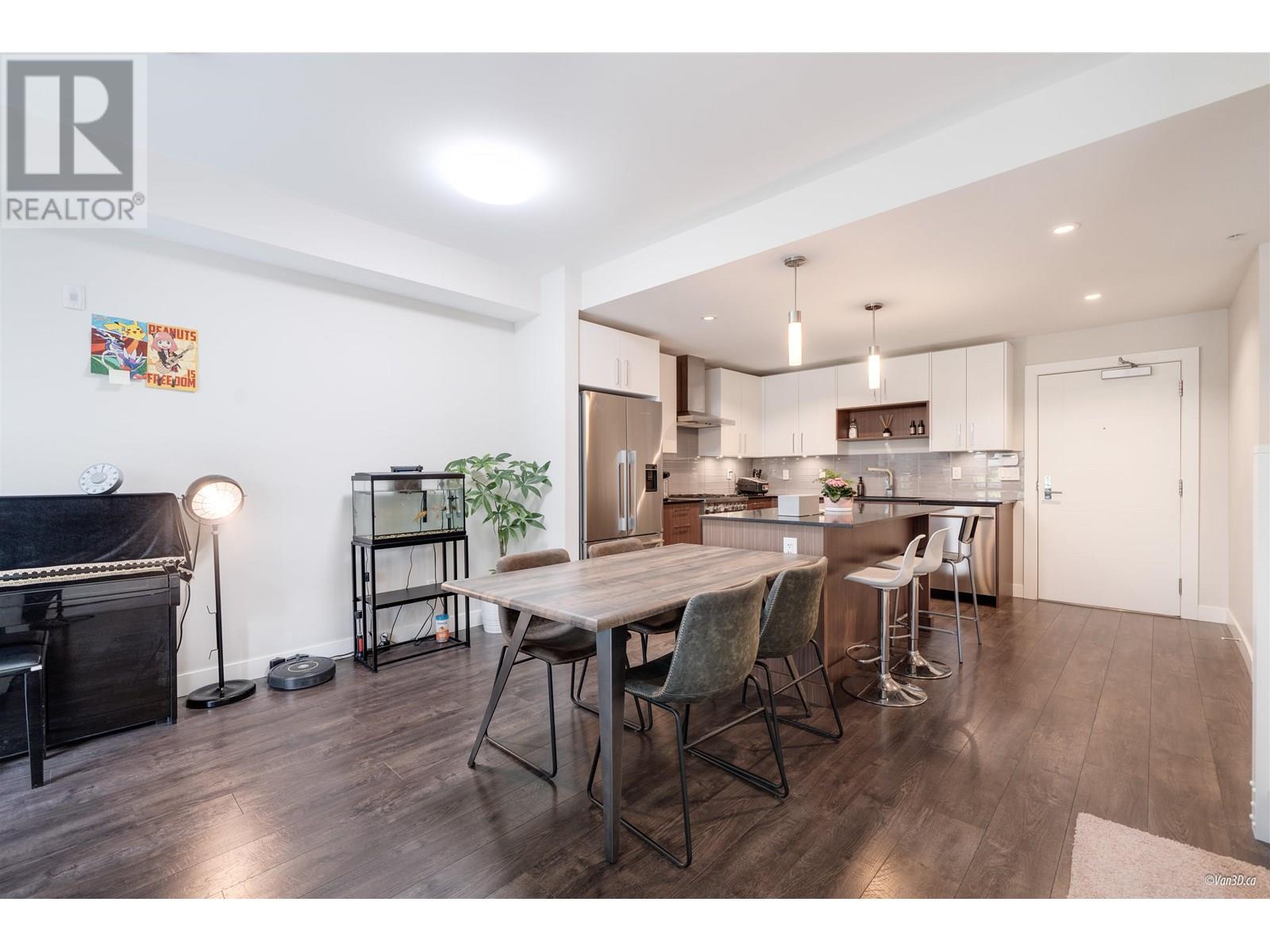Photo 24 of 18 13040 No 2 Road, Richmond BC