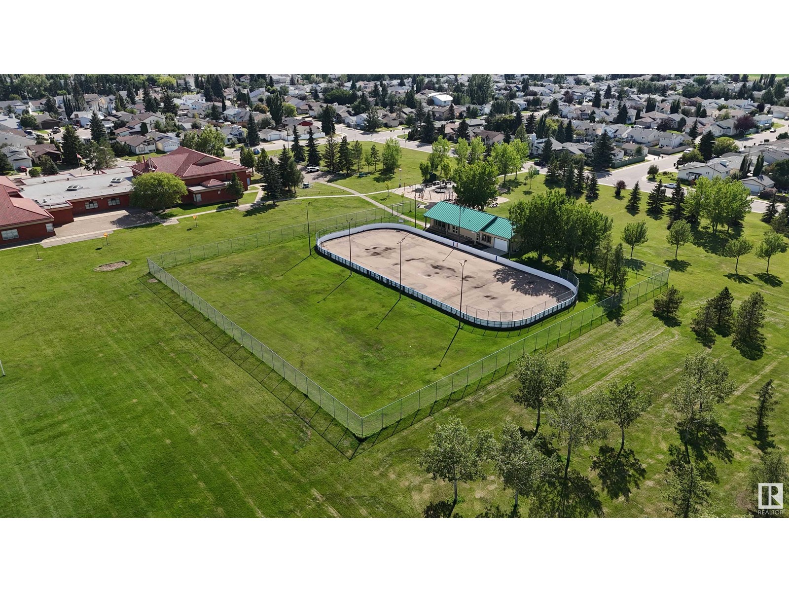 Photo 18 of 7515 184 St Nw, Edmonton AB