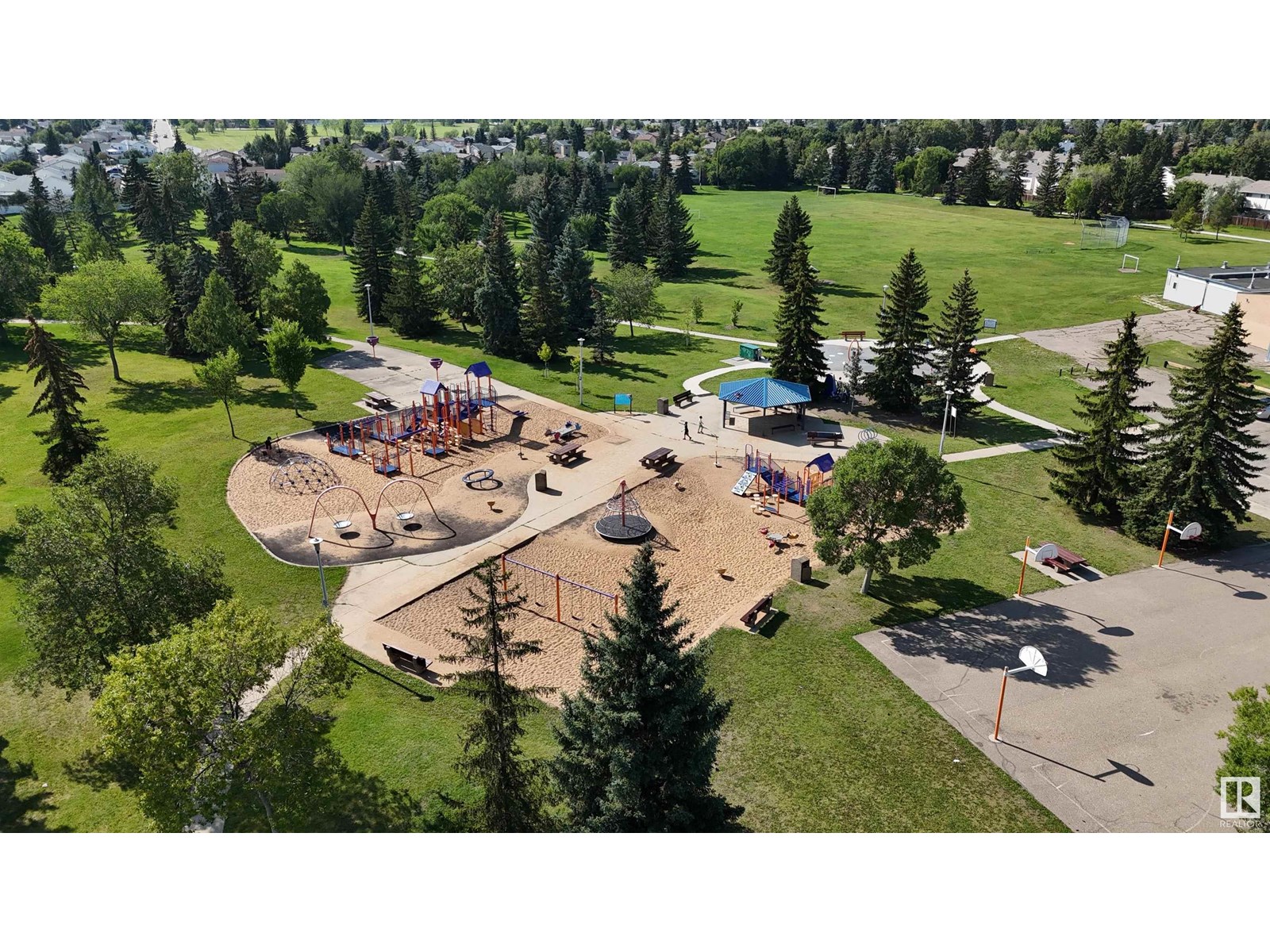 Photo 1 of 7515 184 St Nw, Edmonton AB