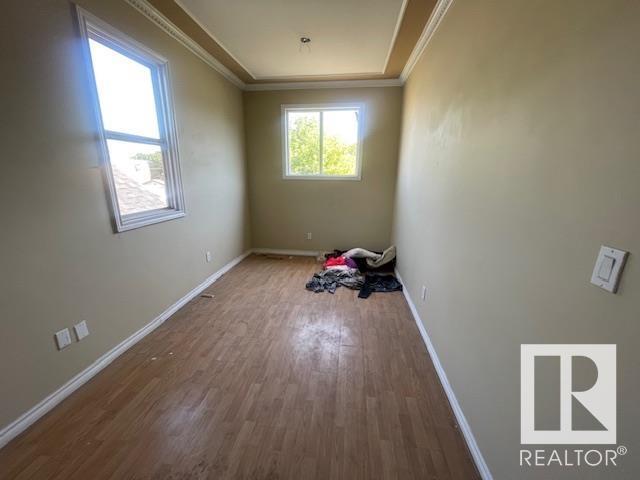 Photo 11 of 11721 94 St Nw, Edmonton AB