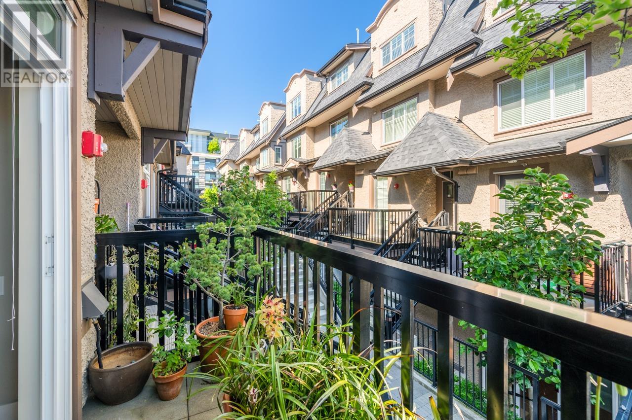 7537 YUKON STREET, Vancouver