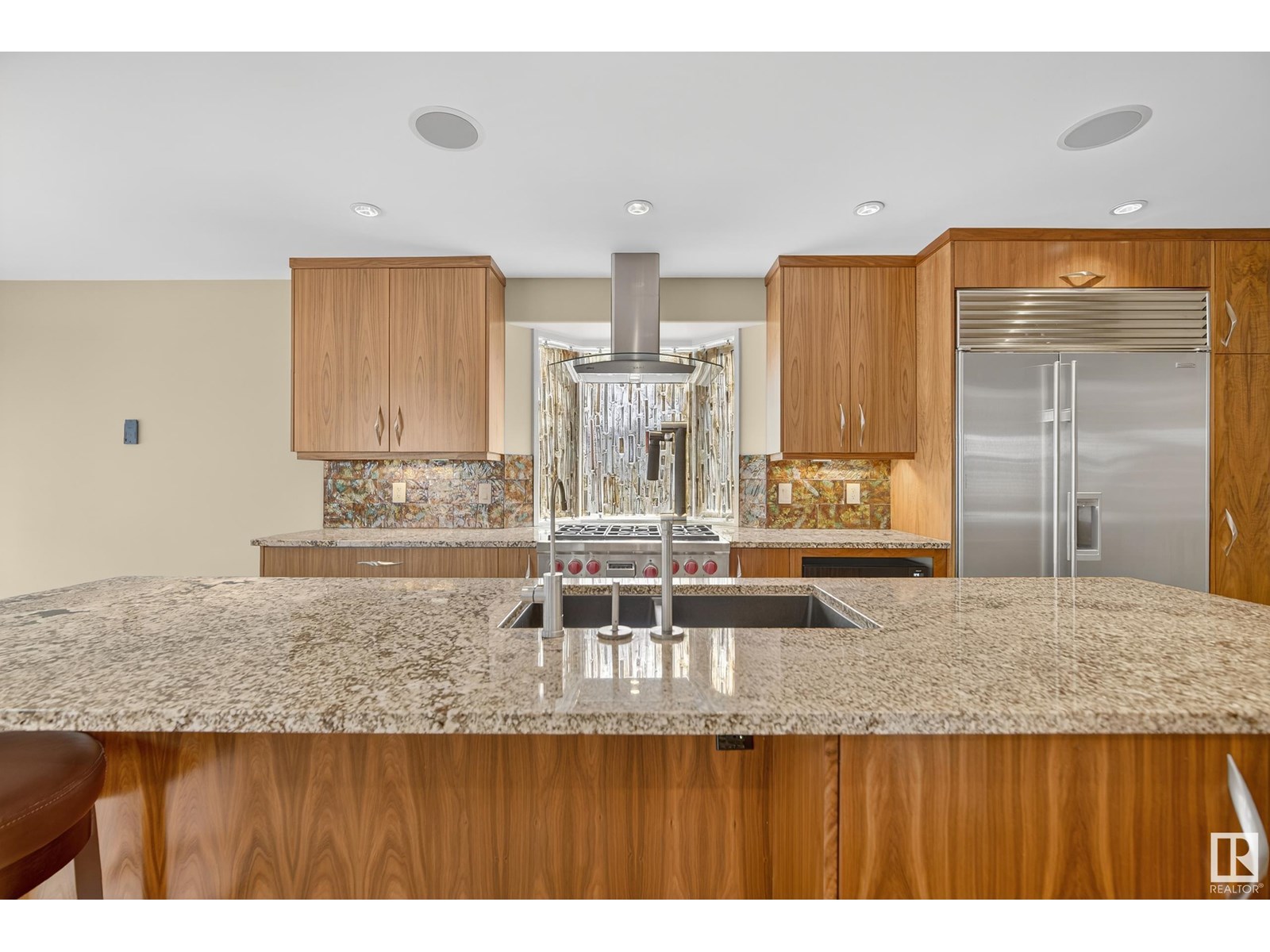 Photo 18 of 560 Twin Brooks Ba Nw Nw, Edmonton AB