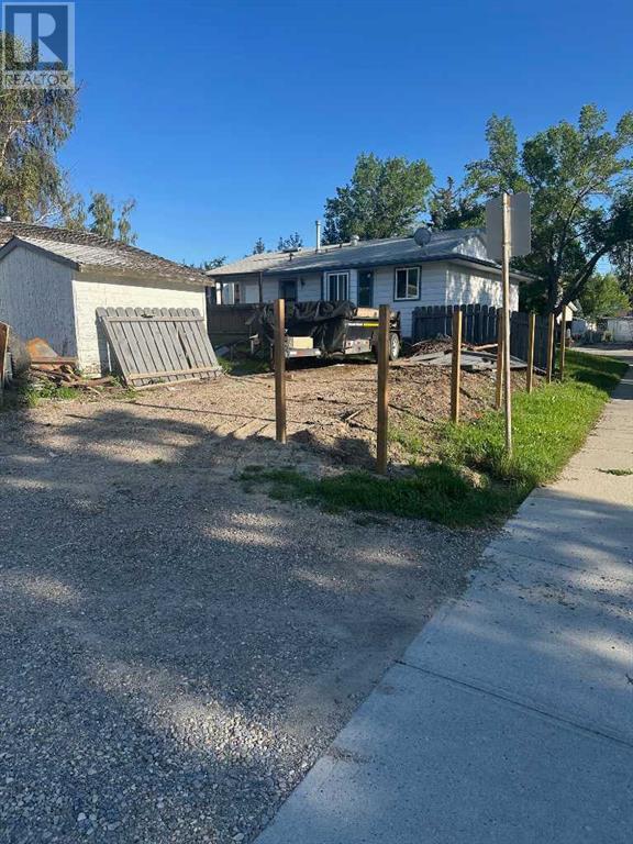 Single Family House Bungalow for Sale in  Rundleside Drive Rundle Calgary 