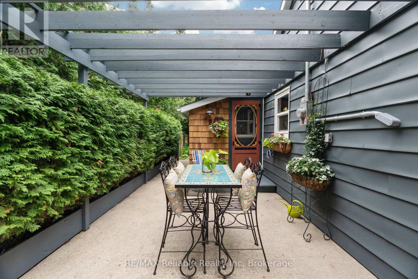 Photo 23 of 28 Catherine Street, Bluewater ON