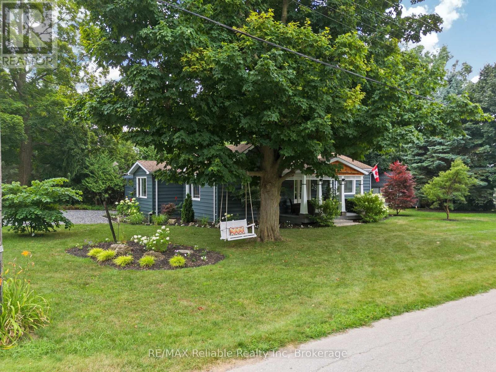 Photo 29 of 28 Catherine Street, Bluewater ON