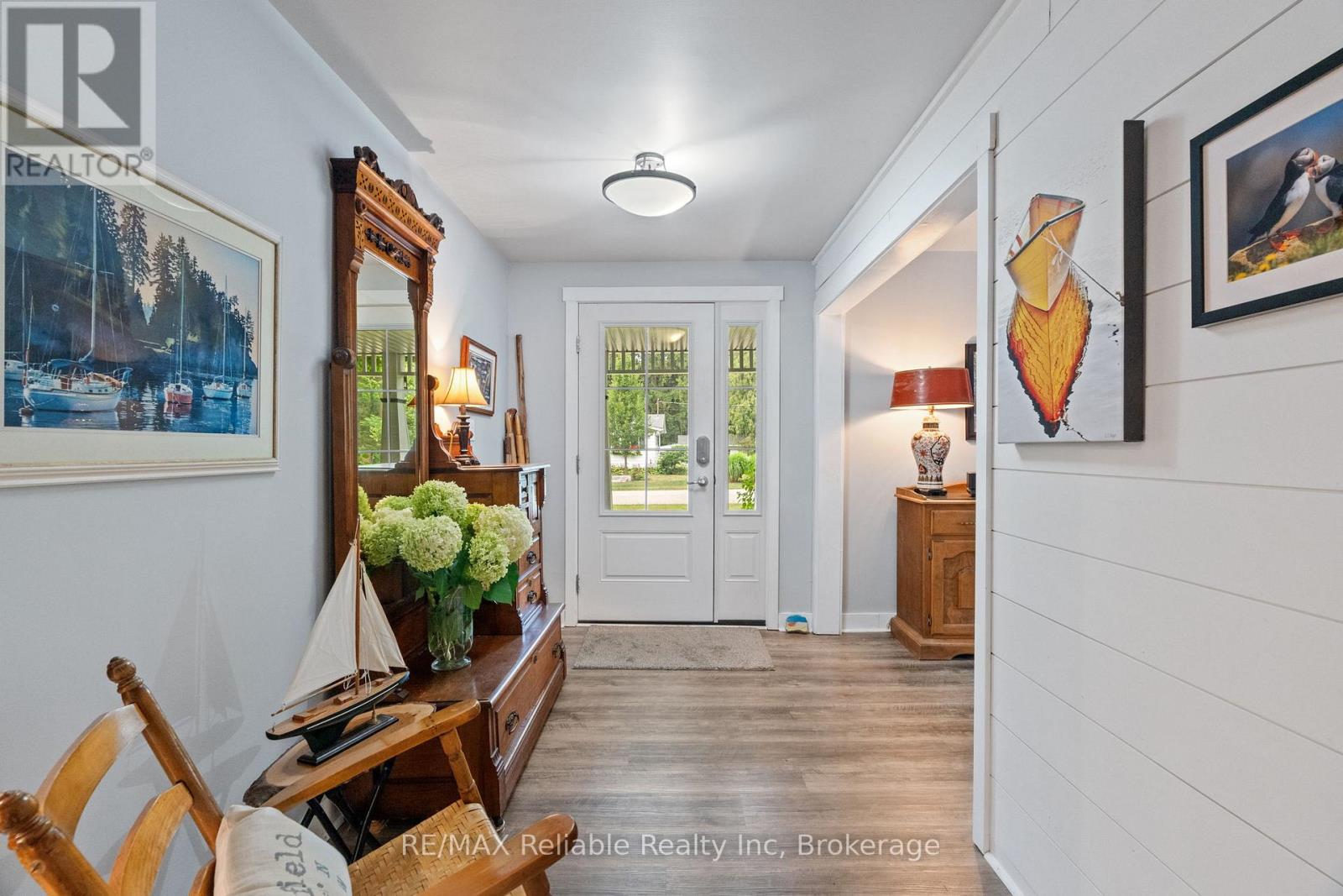 Photo 5 of 28 Catherine Street, Bluewater ON