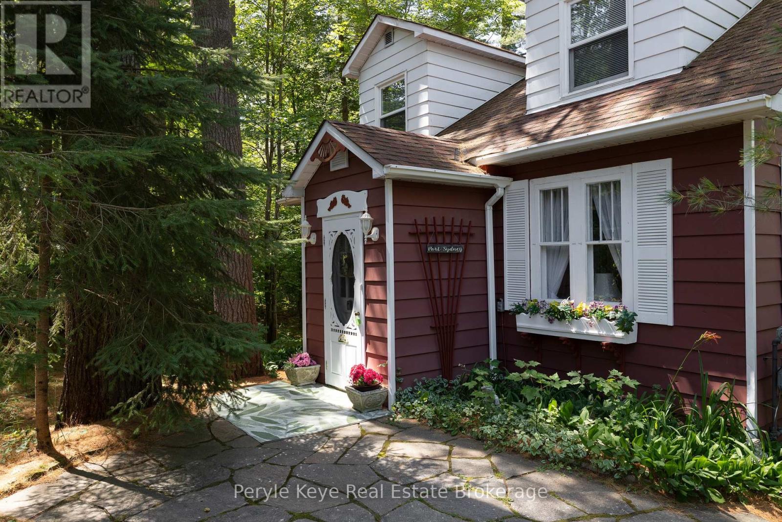 Photo 6 of 136 Deer Lake Road, Huntsville ON