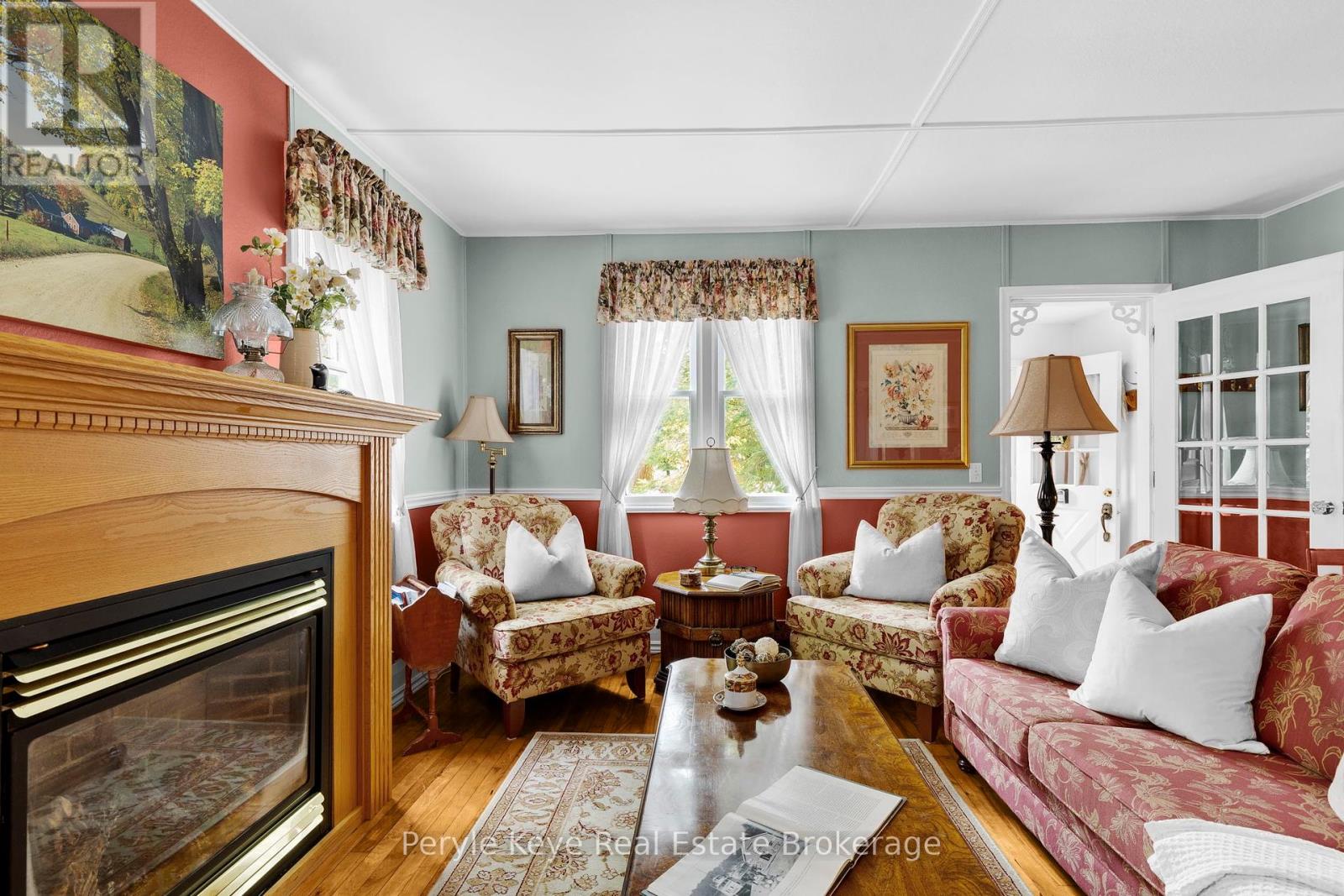 Photo 9 of 136 Deer Lake Road, Huntsville ON