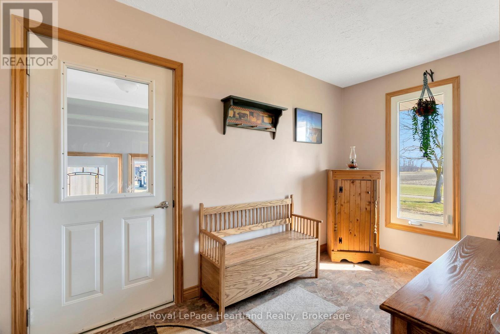 Photo 12 of 45870 Creamery Road, Howick ON