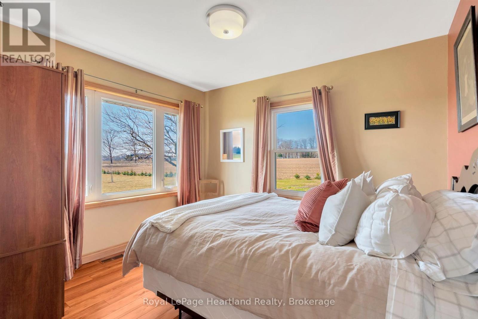 Photo 26 of 45870 Creamery Road, Howick ON