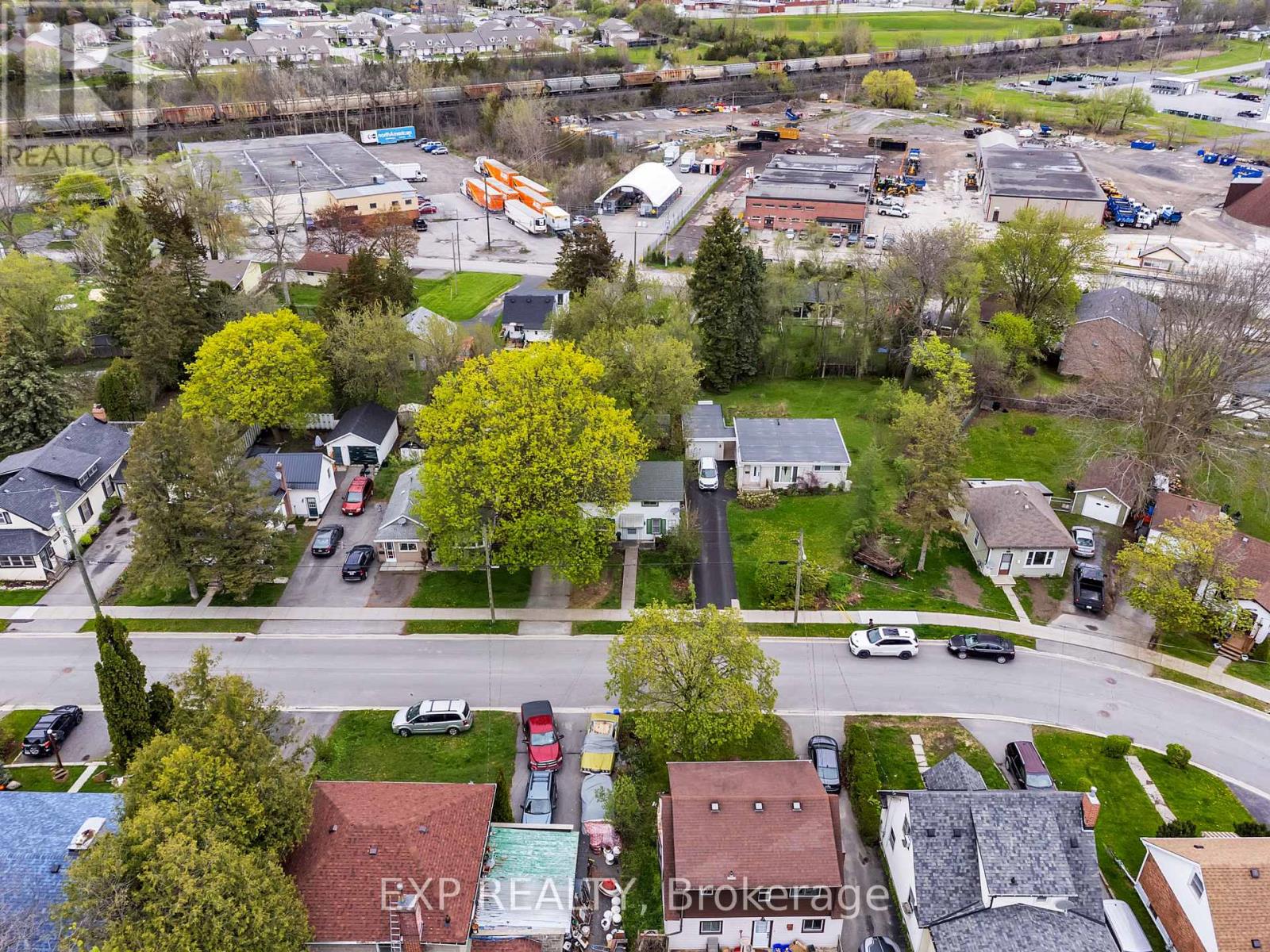 Photo 4 of 45 Purdy Street, Belleville ON