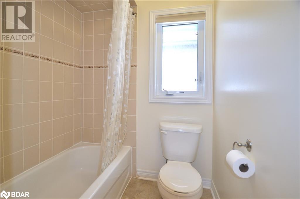Photo 24 of 15 Forsyth Crescent, Barrie ON