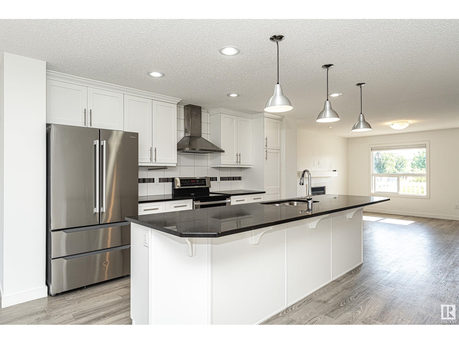 Photo 10 of 548 178 A St Sw, Edmonton AB