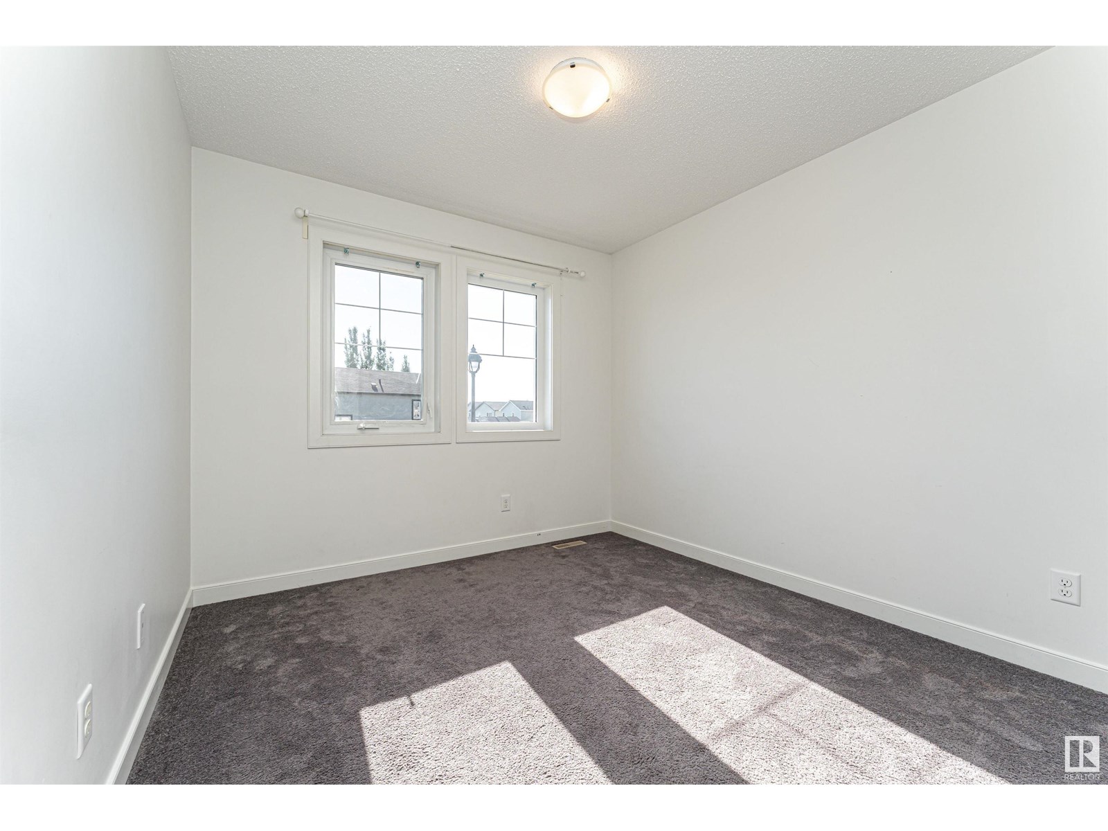 Photo 22 of 548 178 A St Sw, Edmonton AB
