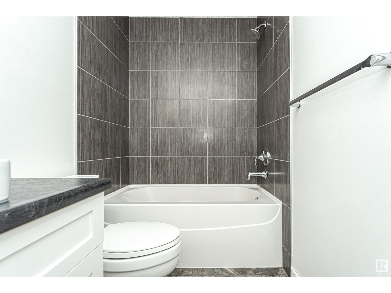 Photo 32 of 548 178 A St Sw, Edmonton AB