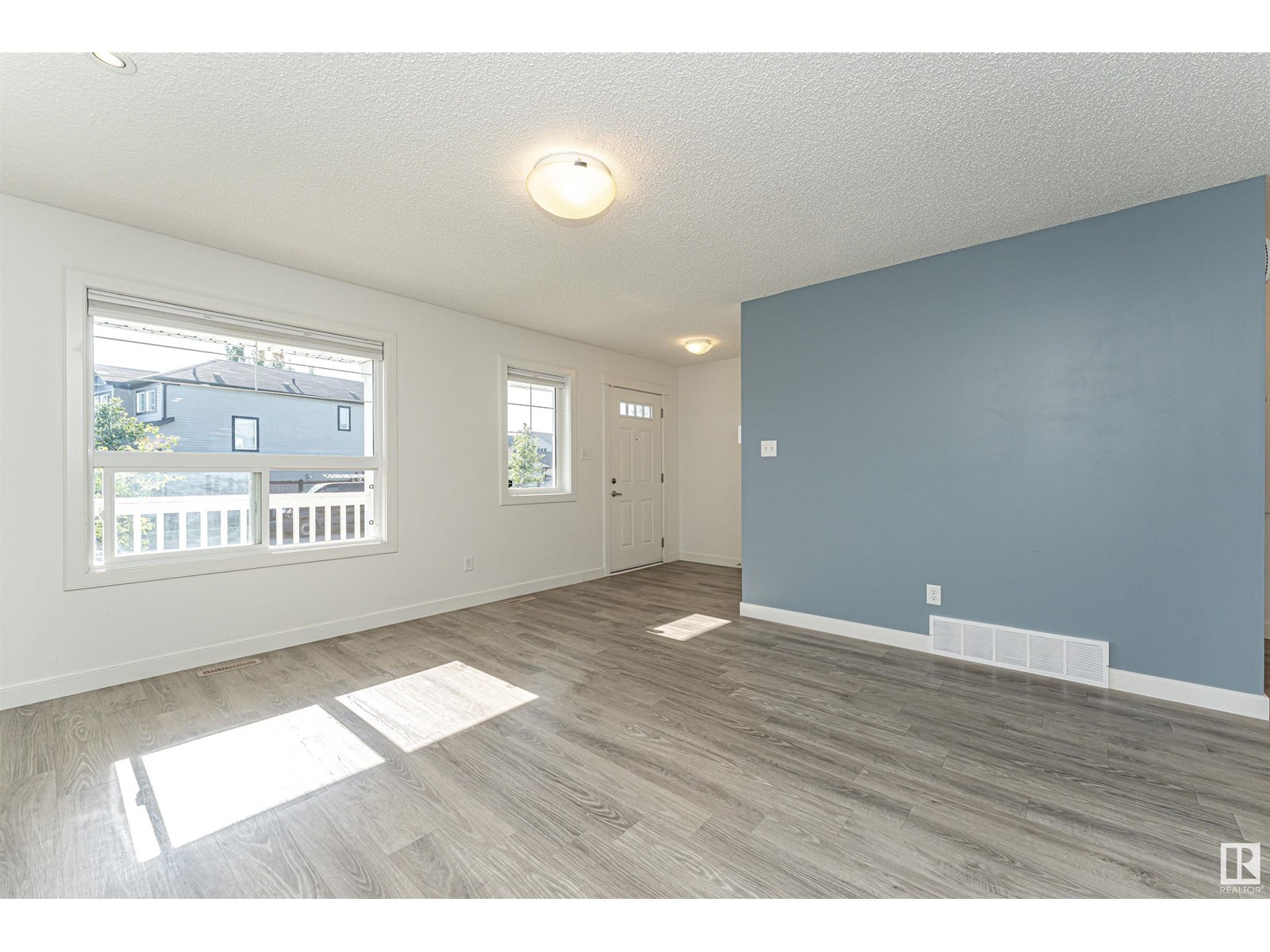 Photo 4 of 548 178 A St Sw, Edmonton AB
