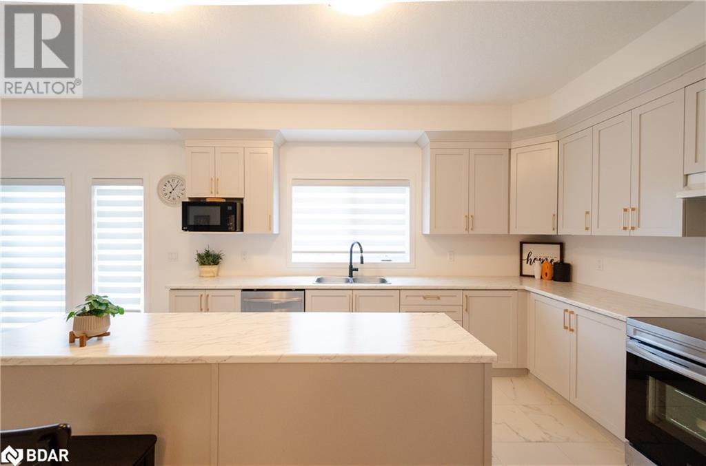 Photo 11 of 70 Shipley Avenue, Collingwood ON