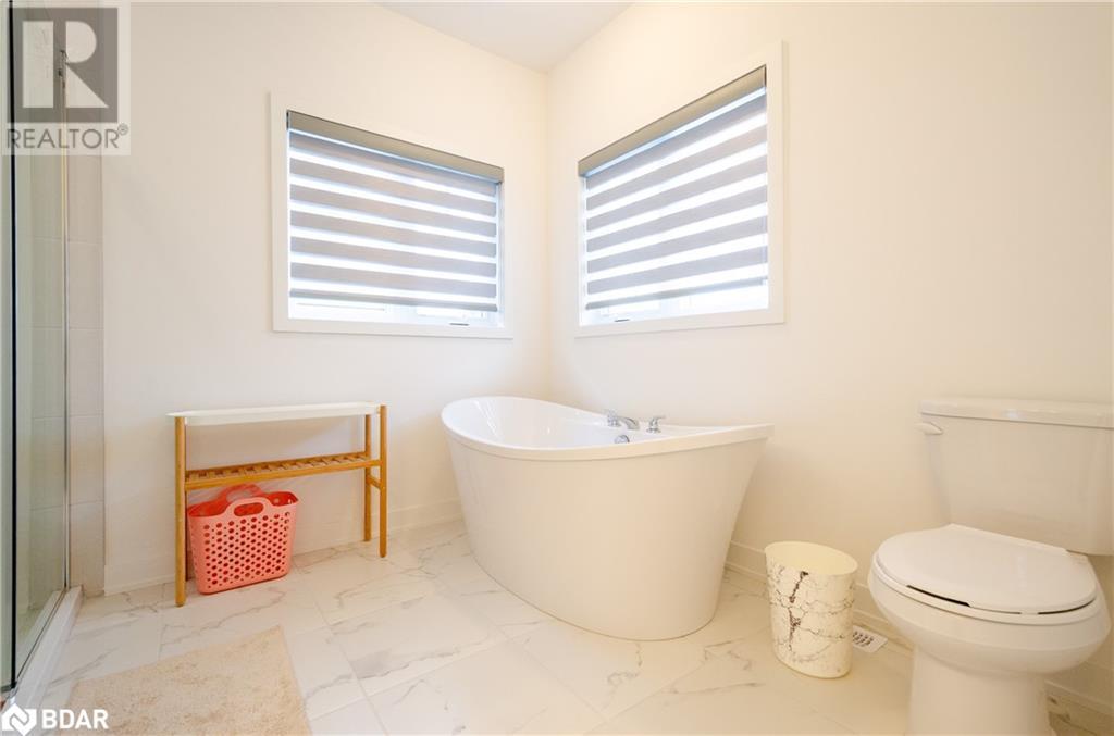 Photo 18 of 70 Shipley Avenue, Collingwood ON