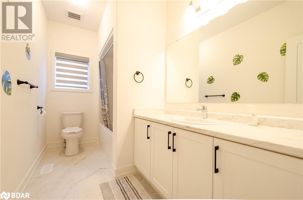 Photo 26 of 70 Shipley Avenue, Collingwood ON