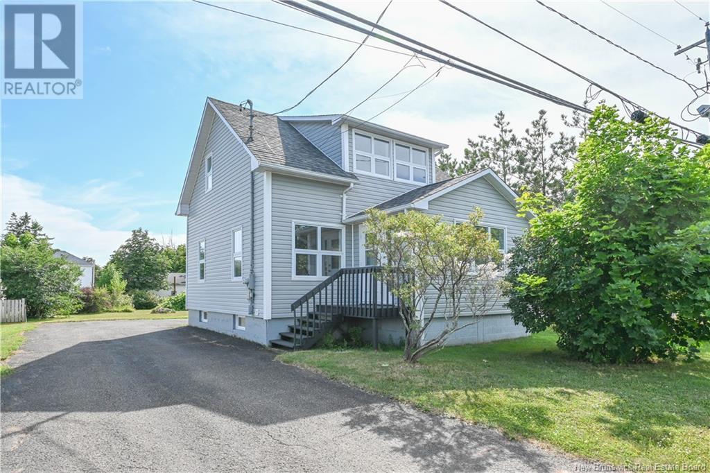 Photo 1 of 225 De Leglise Avenue, Shippagan NB