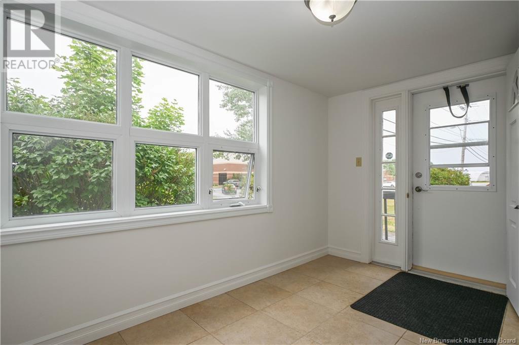 Photo 12 of 225 De Leglise Avenue, Shippagan NB