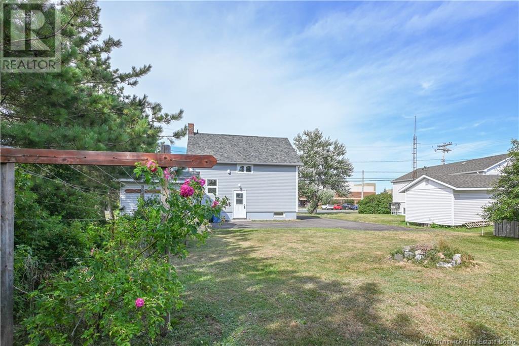 Photo 11 of 225 De Leglise Avenue, Shippagan NB