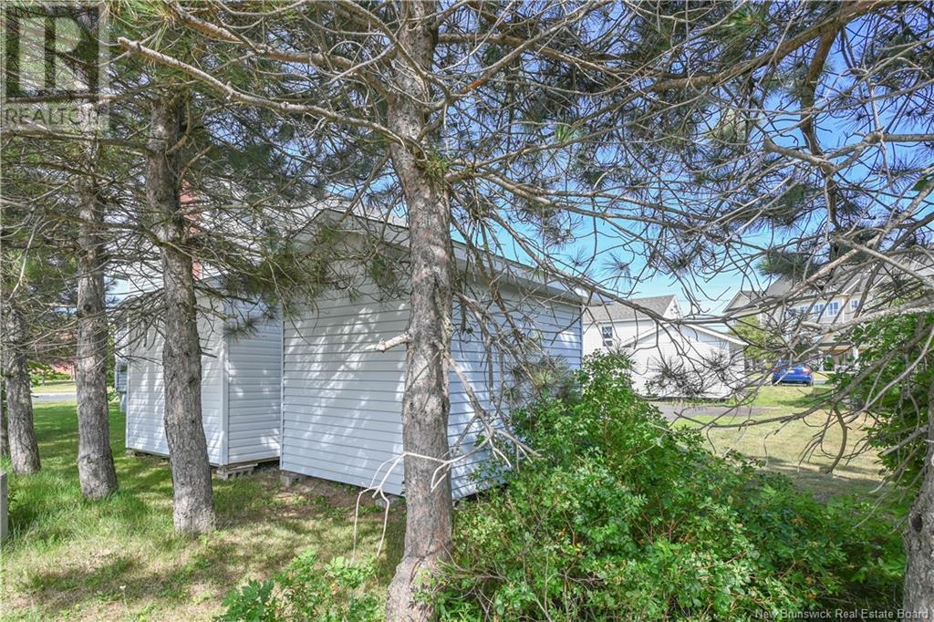 Photo 10 of 225 De Leglise Avenue, Shippagan NB