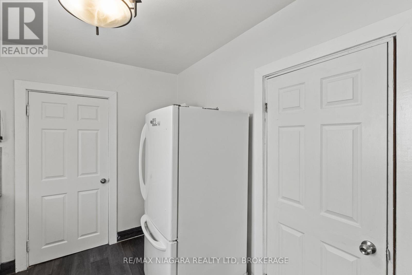 Photo 15 of 4515 Ferguson Street, Niagara Falls ON