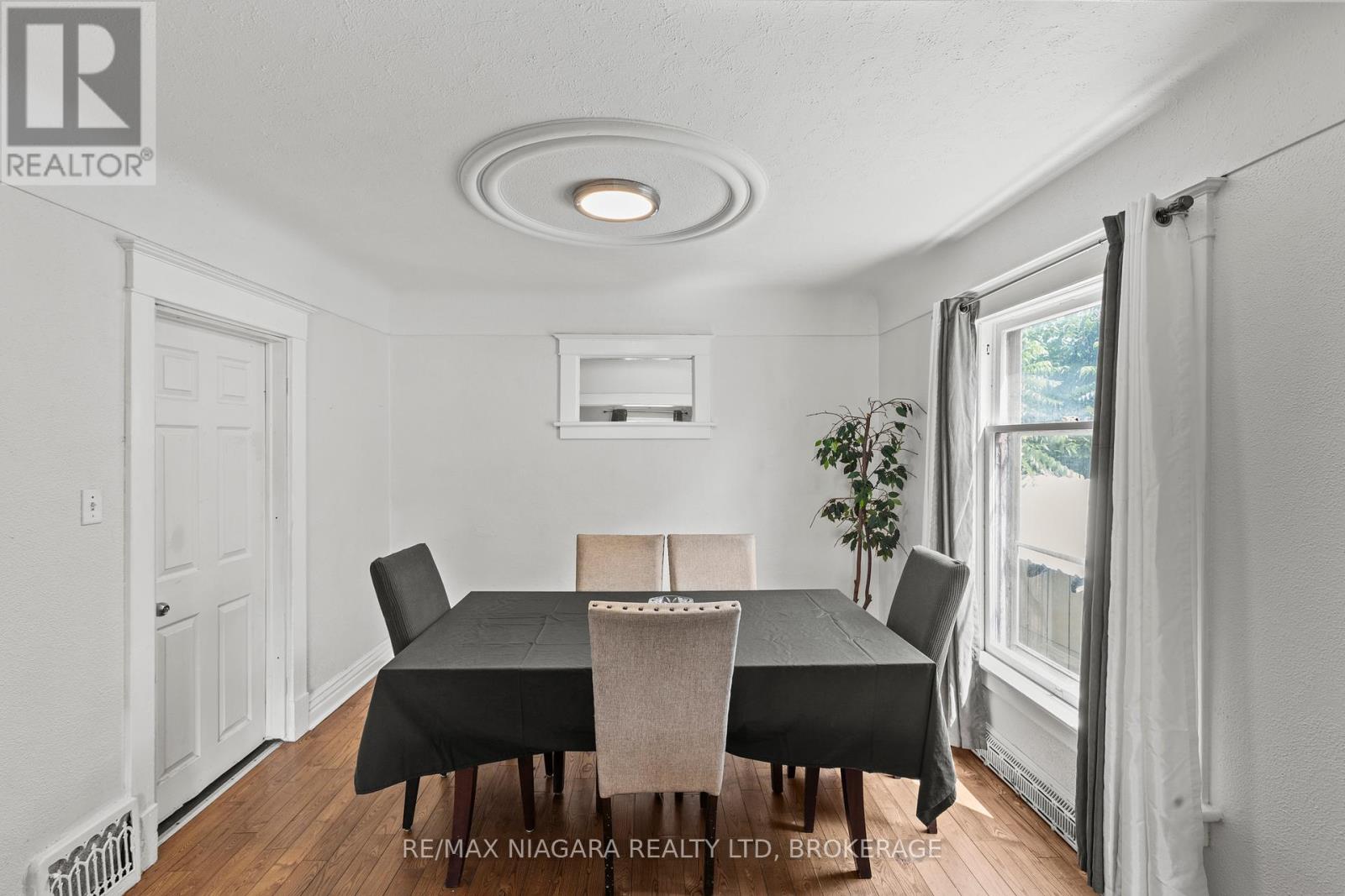 Photo 16 of 4515 Ferguson Street, Niagara Falls ON