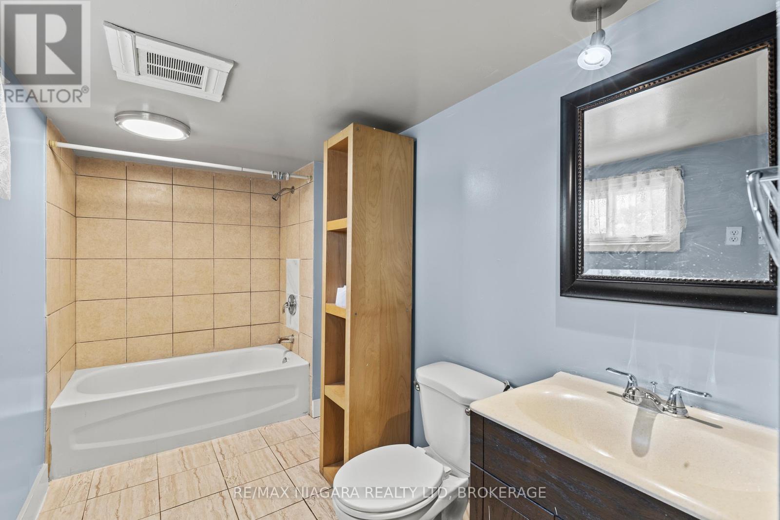 Photo 18 of 4515 Ferguson Street, Niagara Falls ON