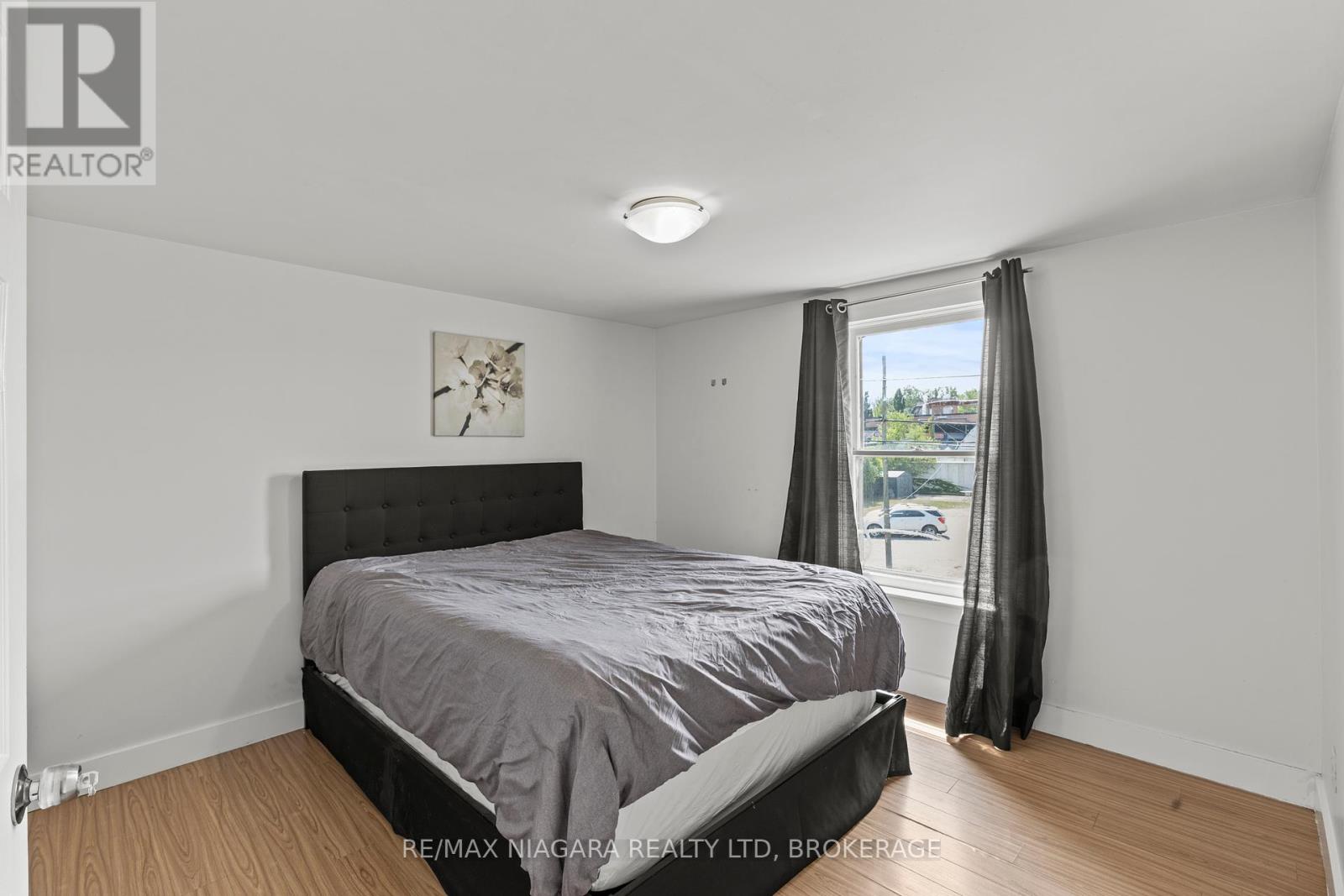 Photo 19 of 4515 Ferguson Street, Niagara Falls ON