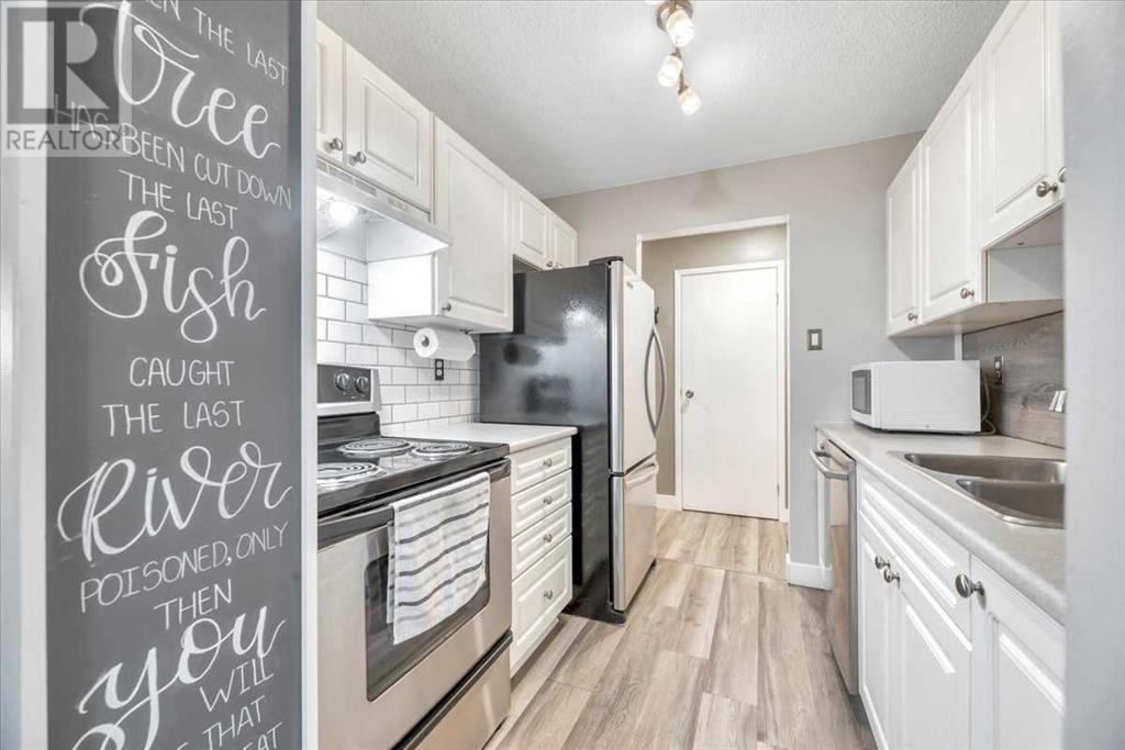 Single Family House for Sale in   Mchugh Court NE Mayland Heights Calgary 