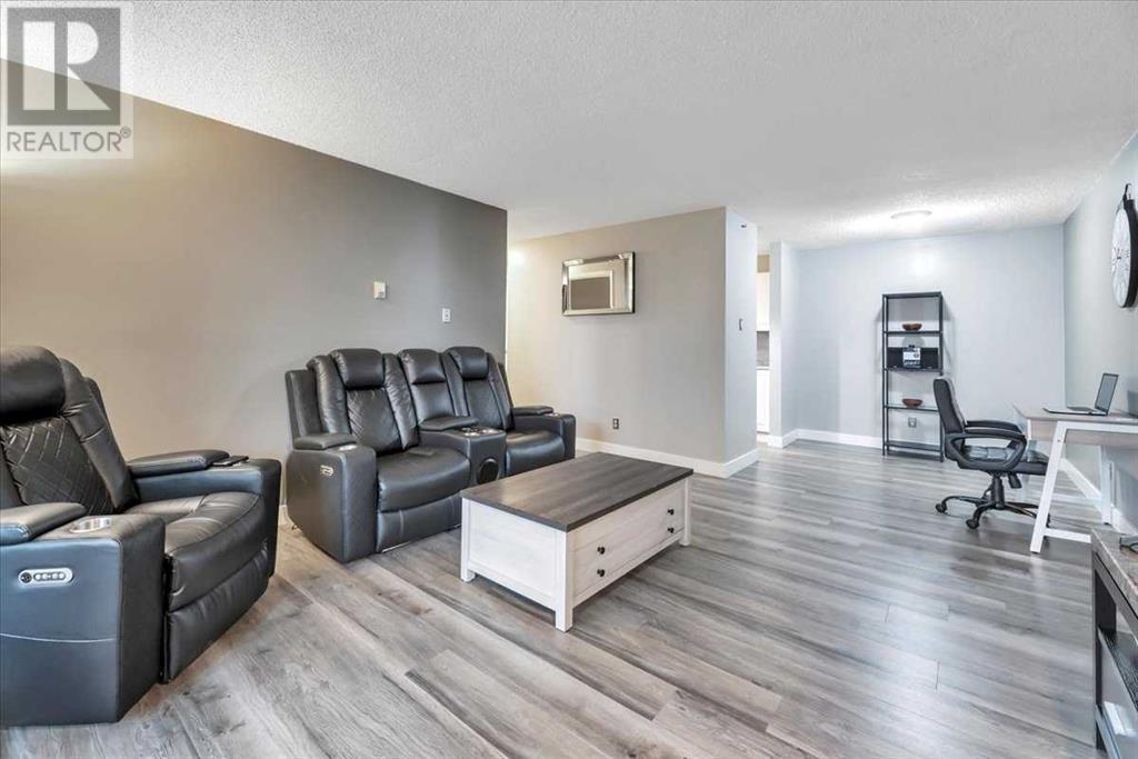 Single Family House for Sale in   Mchugh Court NE Mayland Heights Calgary 