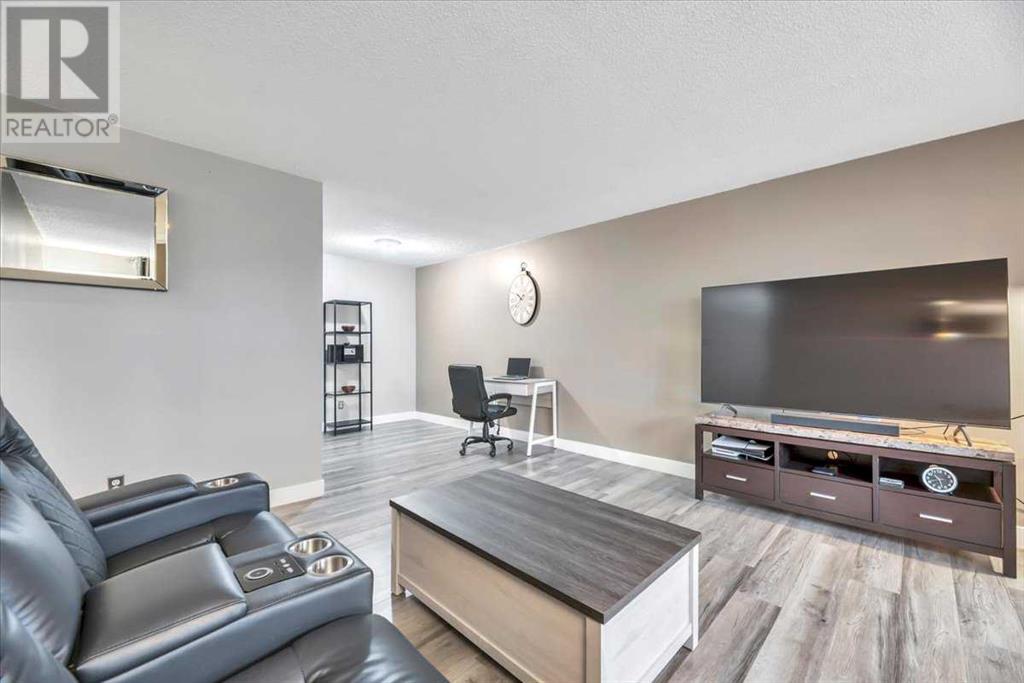 Single Family House for Sale in   Mchugh Court NE Mayland Heights Calgary 