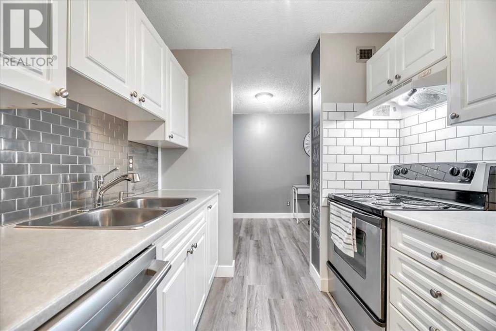 Single Family House for Sale in   Mchugh Court NE Mayland Heights Calgary 