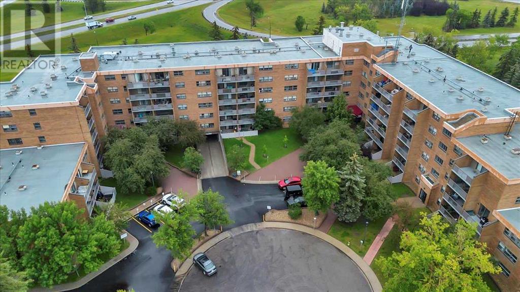 Single Family House for Sale in   Mchugh Court NE Mayland Heights Calgary 