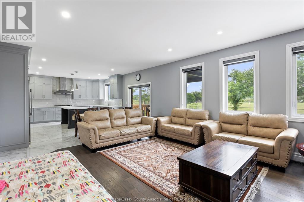 Photo 8 of 1436 Mullins Drive, Lakeshore ON