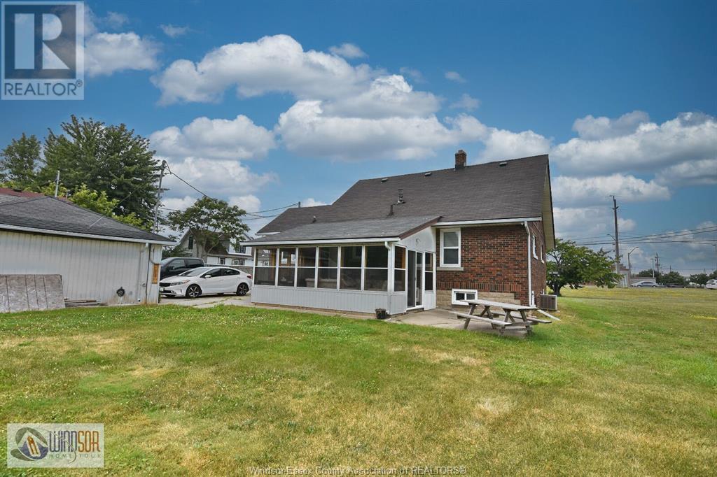 Photo 12 of 4590 Walker, Windsor ON