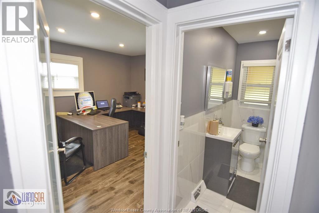 Photo 24 of 4590 Walker, Windsor ON